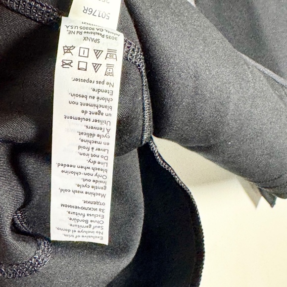 SPANX Drape Front Black Vegan Leather Jacket Sz XS - Picture 11 of 11